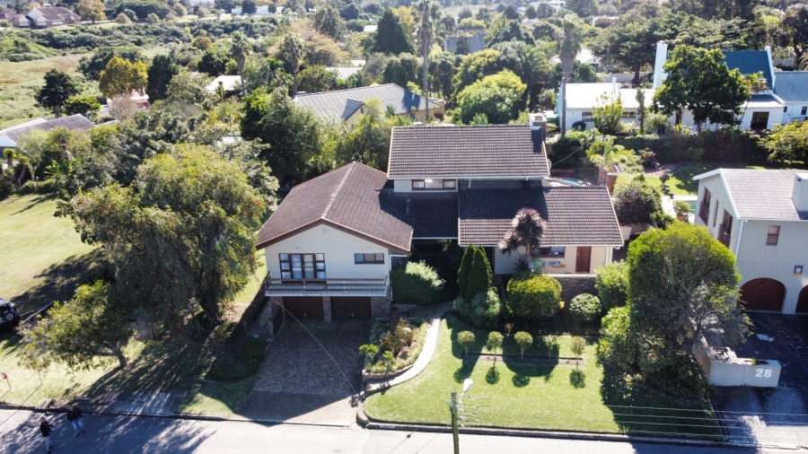 6 Bedroom Property for Sale in Dormehls Drift Western Cape